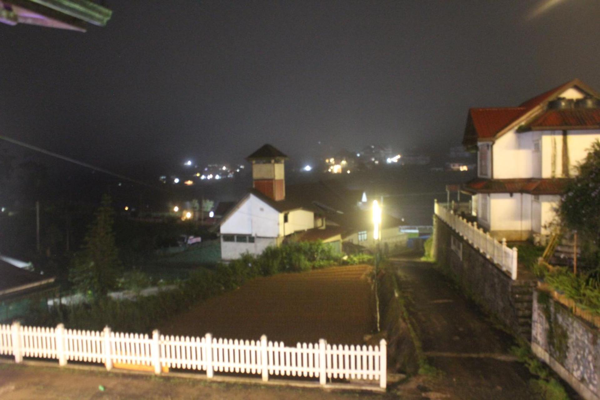 Maha Royal Hotel Nuwara Eliya Szoba fotó